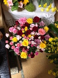 、８祭壇の花.jpg