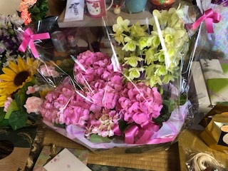 3回忌のお花遠藤先生より.jpg