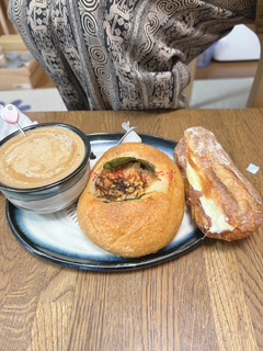 Nさんとパン.JPG